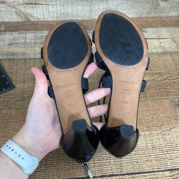 Donald J Pliner Black Leather Vida Strech Strappy Sandals Womens 7.5M - Picture 11 of 12